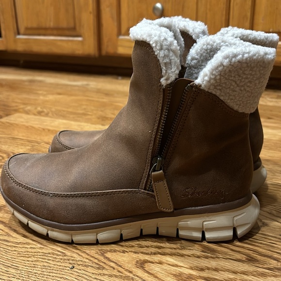 Skechers Synergy Snow Boots - Picture 4 of 4